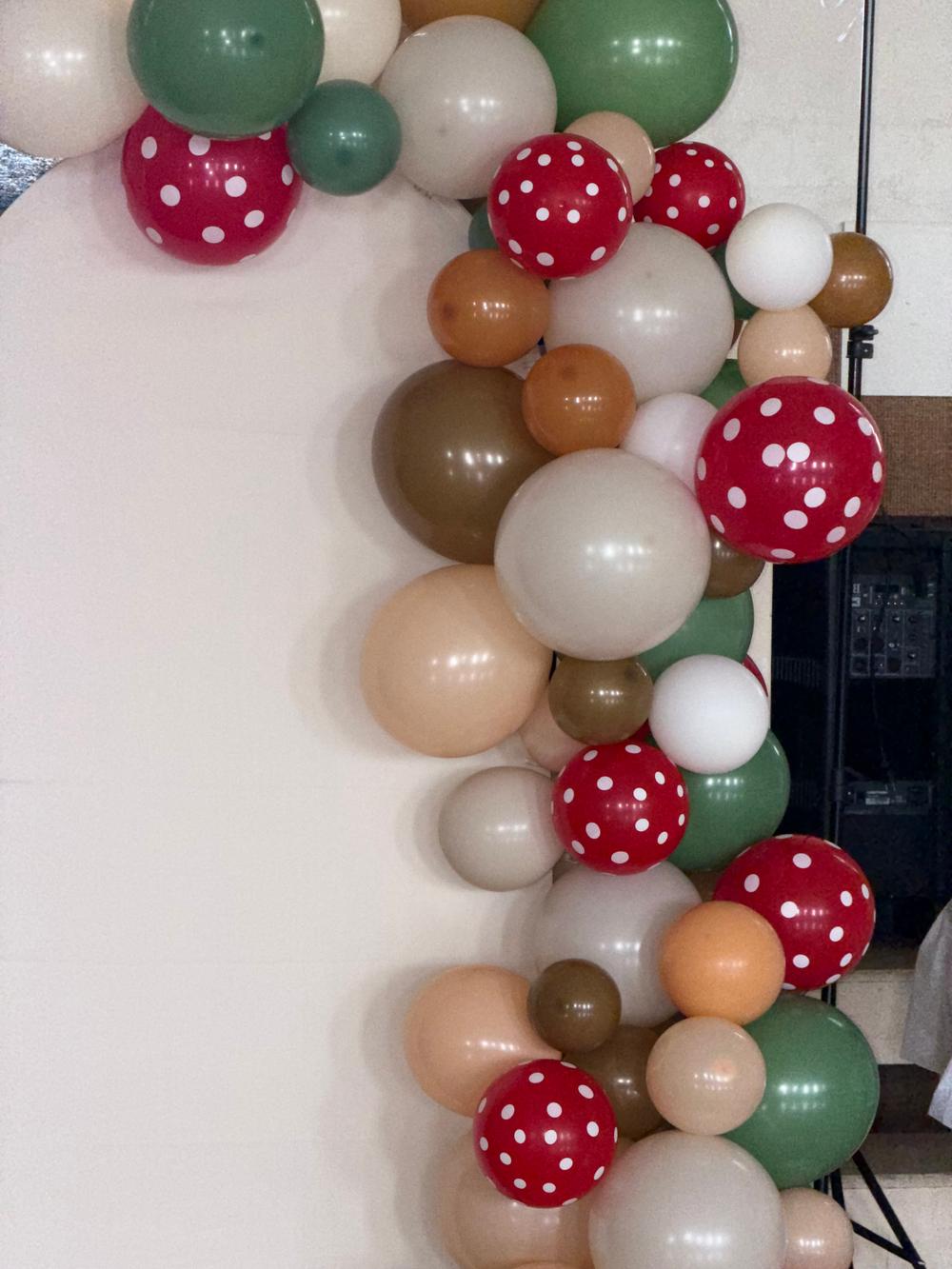 Event Decor, backdrops and Balloon Garlands/ Red Letter Events, photo 4